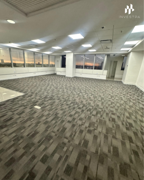 En Alquiler - AMPLIA OFICINA CORPORATIVA